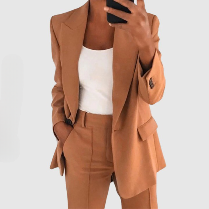 Elegante blazer & pantalon damespak met moderne pasvorm